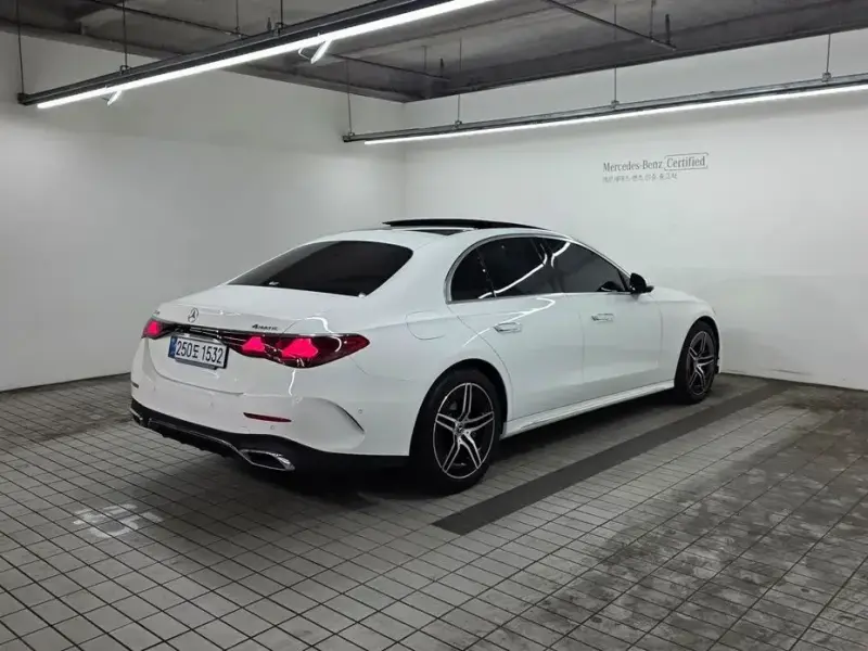 2025 Mercedes-Benz E-Класс с пробегом 21 540 км