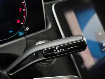 2025 Mercedes-Benz E-Класс с пробегом 3 858 км