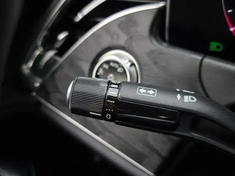 2025 Mercedes-Benz E-Класс с пробегом 3 858 км