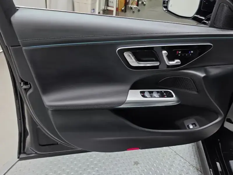 2025 Mercedes-Benz E-Класс с пробегом 3 858 км
