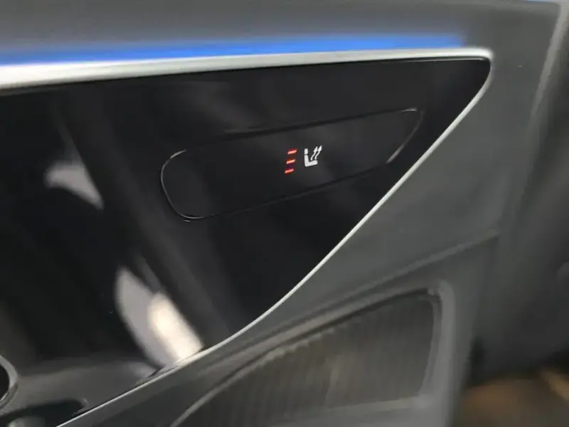 2025 Mercedes-Benz E-Класс с пробегом 3 858 км