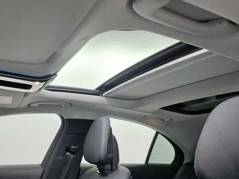 2025 Mercedes-Benz E-Класс с пробегом 3 858 км
