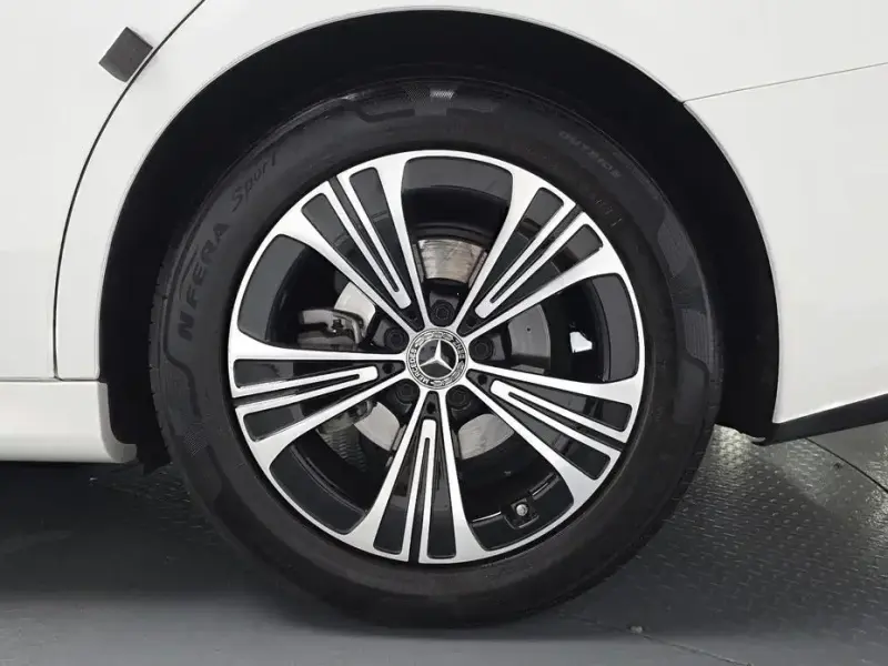 2024 Mercedes-Benz E-Класс с пробегом 24 656 км