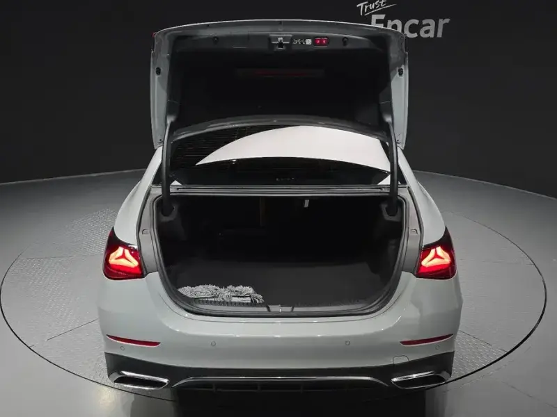 2024 Mercedes-Benz E-Класс с пробегом 16 457 км