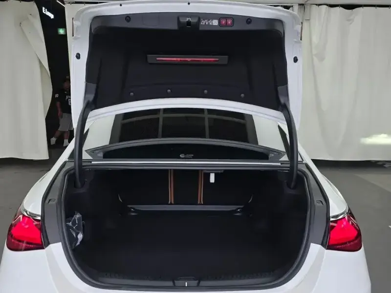 2026 Mercedes-Benz E-Класс с пробегом 7 672 км