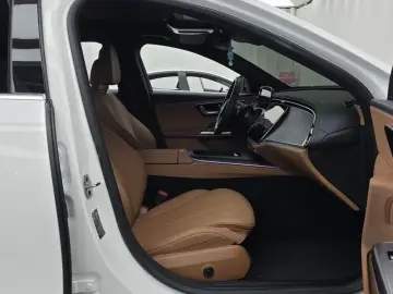 2026 Mercedes-Benz E-Класс с пробегом 7 672 км