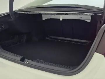2025 Mercedes-Benz E-Класс с пробегом 10 920 км