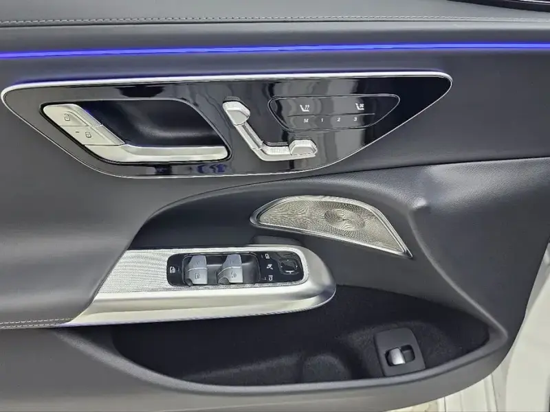 2025 Mercedes-Benz E-Класс с пробегом 10 920 км