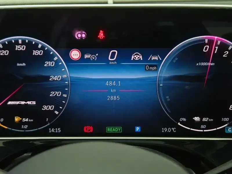 2025 Mercedes-Benz E-Класс с пробегом 2 884 км