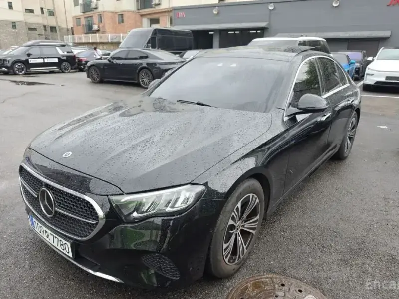 2025 Mercedes-Benz E-Класс с пробегом 11 070 км