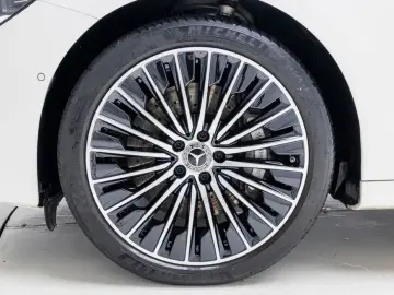 2025 Mercedes-Benz E-Класс с пробегом 8 879 км