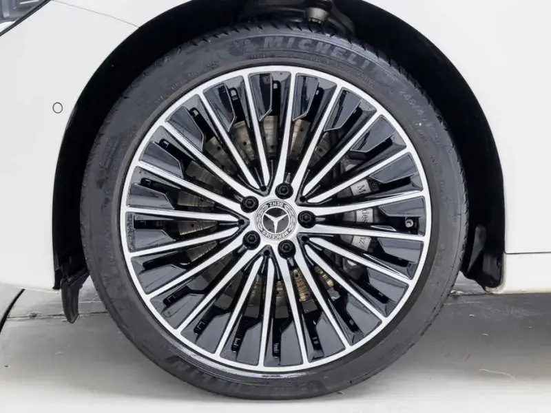 2025 Mercedes-Benz E-Класс с пробегом 8 879 км