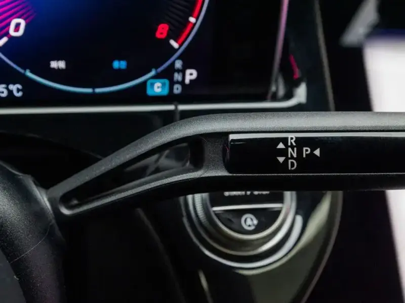 2025 Mercedes-Benz E-Класс с пробегом 8 879 км