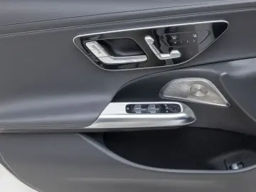 2025 Mercedes-Benz E-Класс с пробегом 8 879 км