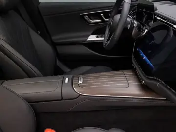 2025 Mercedes-Benz E-Класс с пробегом 8 879 км