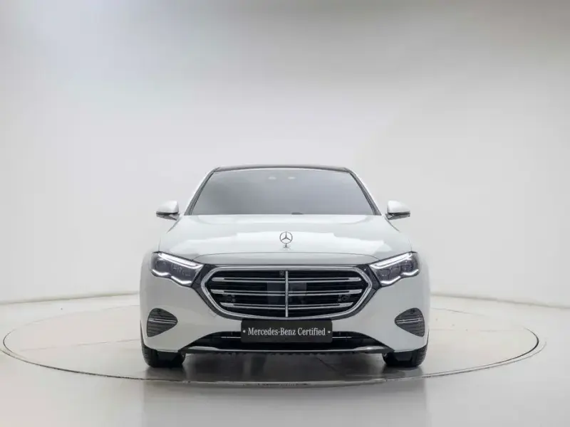 2026 Mercedes-Benz E-Класс с пробегом 3 842 км