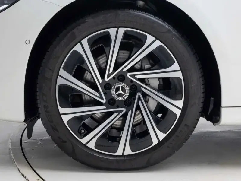 2026 Mercedes-Benz E-Класс с пробегом 3 842 км