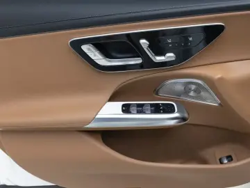 2026 Mercedes-Benz E-Класс с пробегом 3 842 км