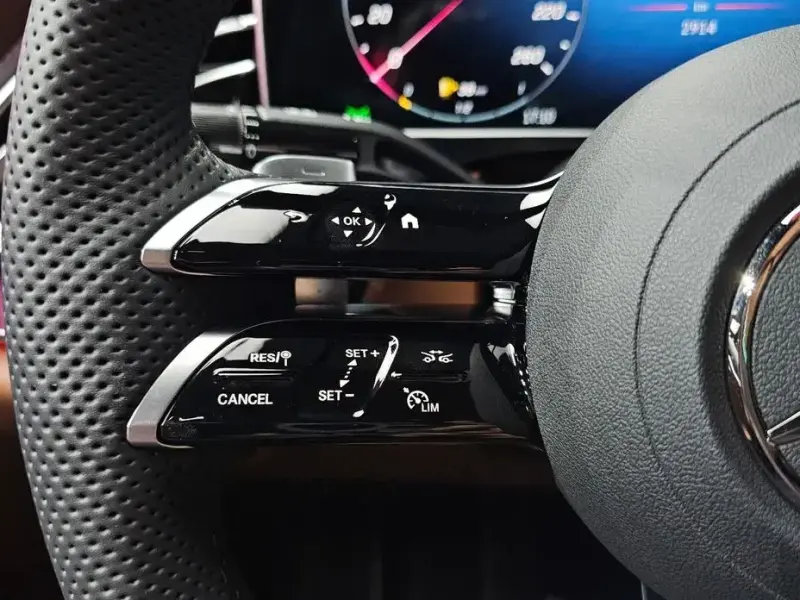 2026 Mercedes-Benz E-Класс с пробегом 2 914 км
