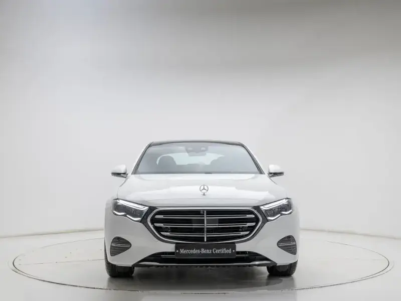 2025 Mercedes-Benz E-Класс с пробегом 10 452 км