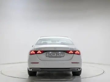 2025 Mercedes-Benz E-Класс с пробегом 10 452 км
