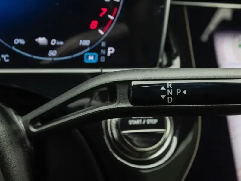 2025 Mercedes-Benz E-Класс с пробегом 10 452 км