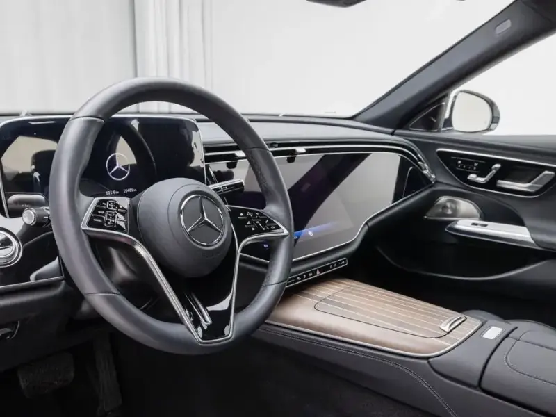 2025 Mercedes-Benz E-Класс с пробегом 10 452 км