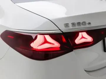2025 Mercedes-Benz E-Класс с пробегом 10 452 км