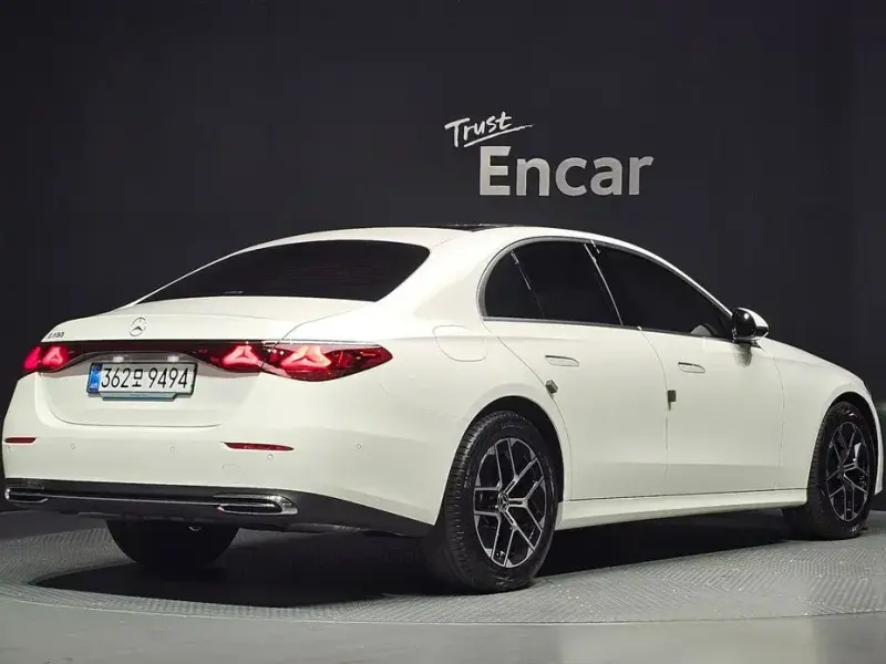 2025 Mercedes-Benz E-Класс с пробегом 6 083 км