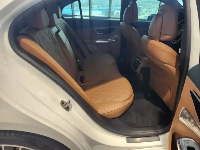 2025 Mercedes-Benz E-Класс с пробегом 7 886 км