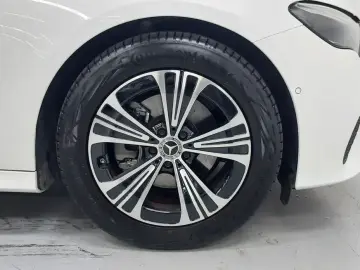 2025 Mercedes-Benz E-Класс с пробегом 10 148 км