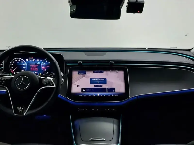 2025 Mercedes-Benz E-Класс с пробегом 10 148 км