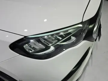 2025 Mercedes-Benz E-Класс с пробегом 6 171 км
