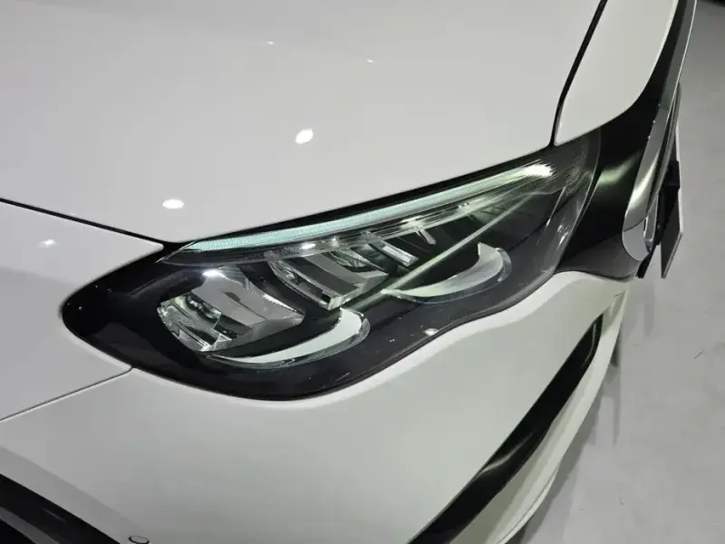 2025 Mercedes-Benz E-Класс с пробегом 6 171 км