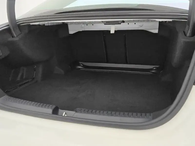2025 Mercedes-Benz E-Класс с пробегом 7 950 км