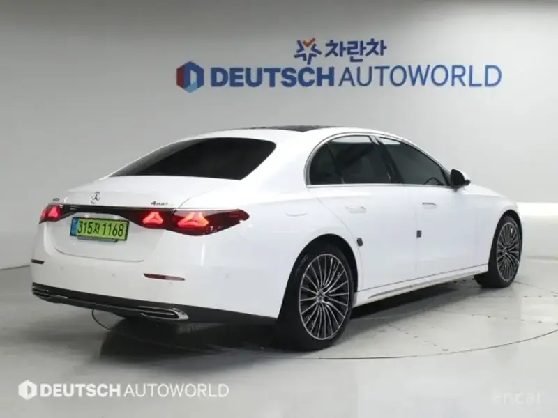 2024 Mercedes-Benz E-Класс с пробегом 28 057 км