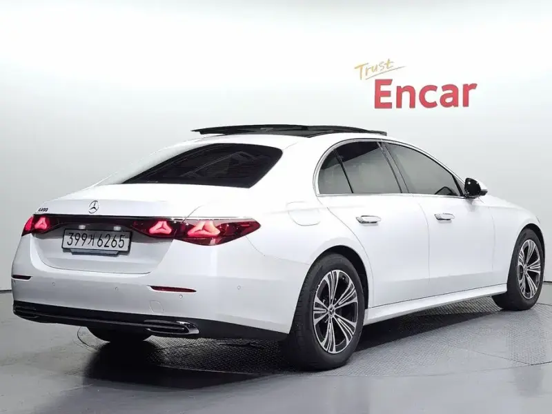 2024 Mercedes-Benz E-Класс с пробегом 24 953 км