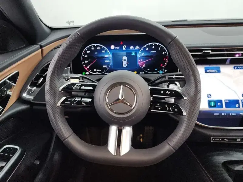 2025 Mercedes-Benz E-Класс с пробегом 3 237 км