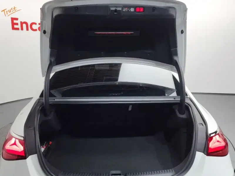 2025 Mercedes-Benz E-Класс с пробегом 3 237 км