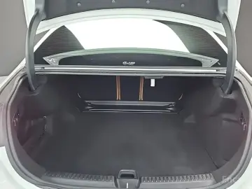 2024 Mercedes-Benz E-Класс с пробегом 13 211 км