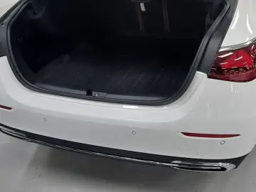 2025 Mercedes-Benz E-Класс с пробегом 17 595 км