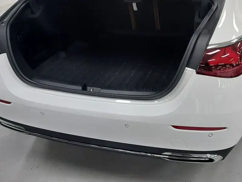 2025 Mercedes-Benz E-Класс с пробегом 17 595 км