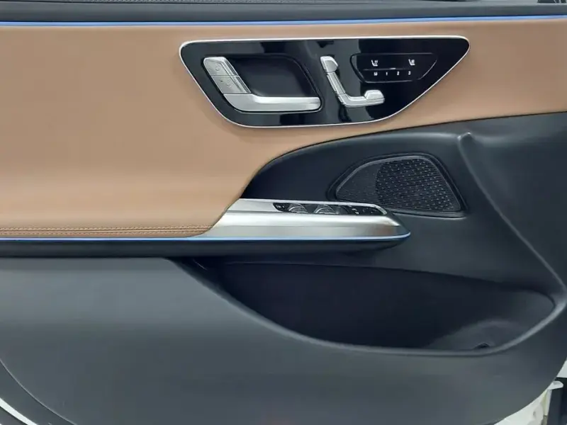 2025 Mercedes-Benz E-Класс с пробегом 17 595 км