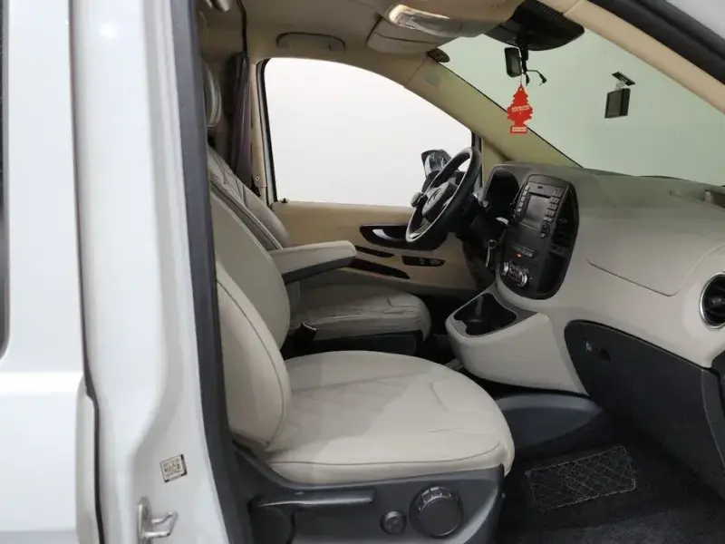2020 Mercedes-Benz V-Класс с пробегом 35 099 км