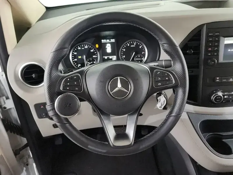 2020 Mercedes-Benz V-Класс с пробегом 35 099 км