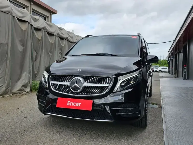 2023 Mercedes-Benz V-Класс с пробегом 49 215 км