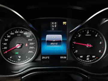 2023 Mercedes-Benz V-Класс с пробегом 49 215 км