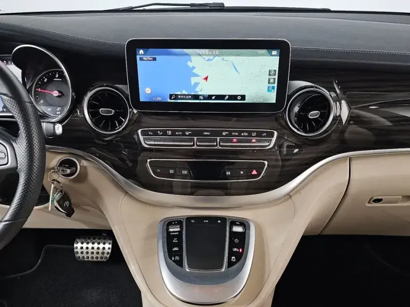 2023 Mercedes-Benz V-Класс с пробегом 49 215 км