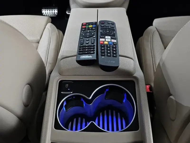 2023 Mercedes-Benz V-Класс с пробегом 49 215 км