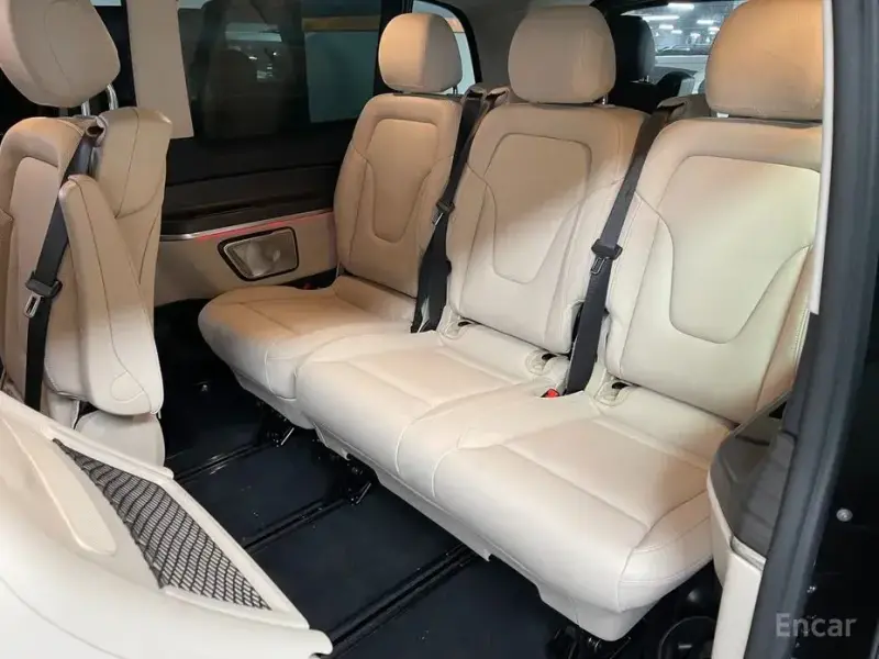 2025 Mercedes-Benz V-Класс с пробегом 19 км